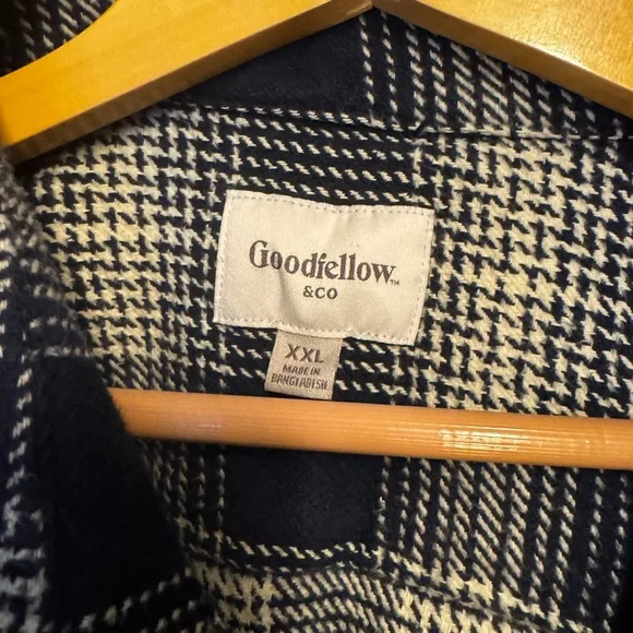 Navy and Off White Plaid flannel Shirt Jacket - Picture 3 of 3